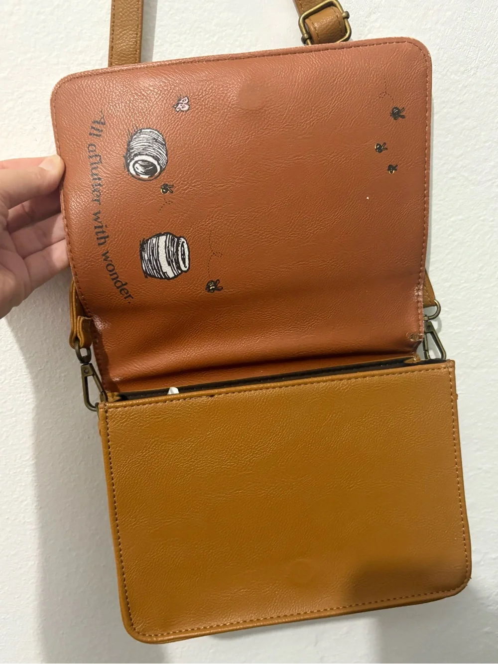 Disney Loungefly Winnie-the-Pooh Illustrated Cream and Tan Crossbody Bag